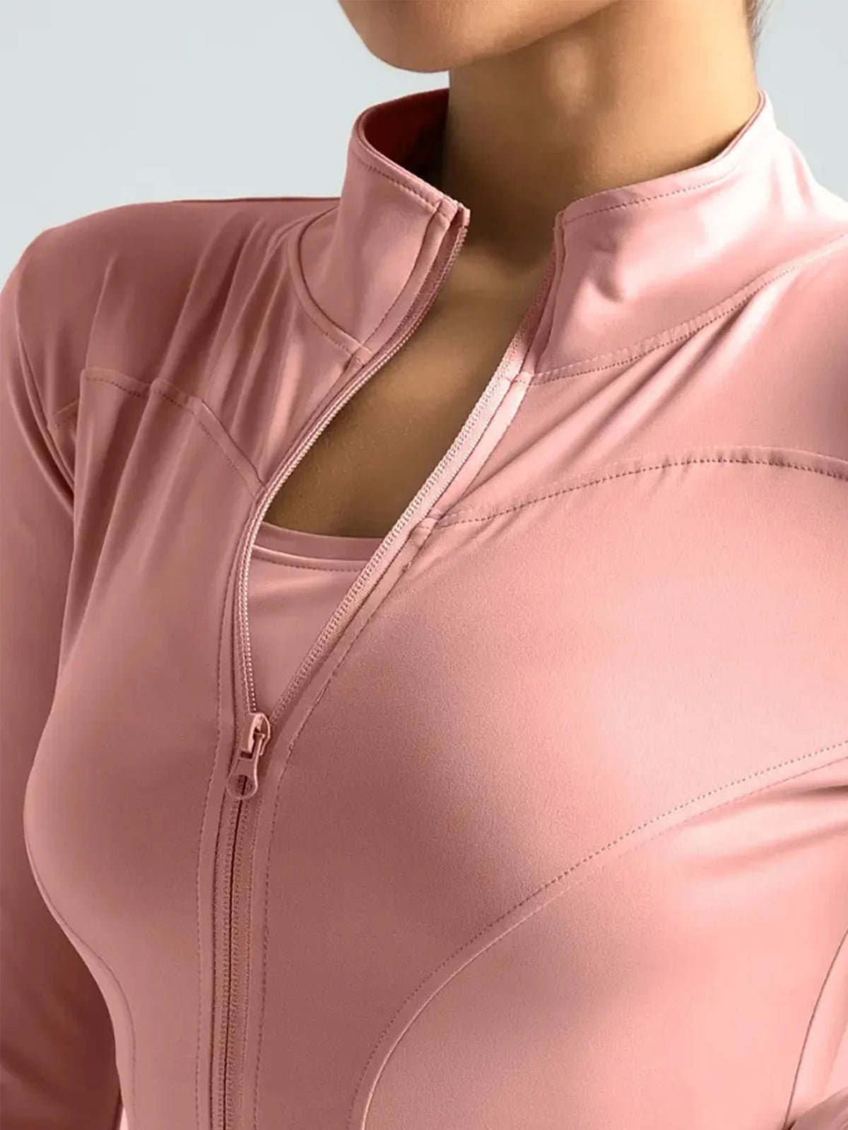 Veste moulante pour femme en situation